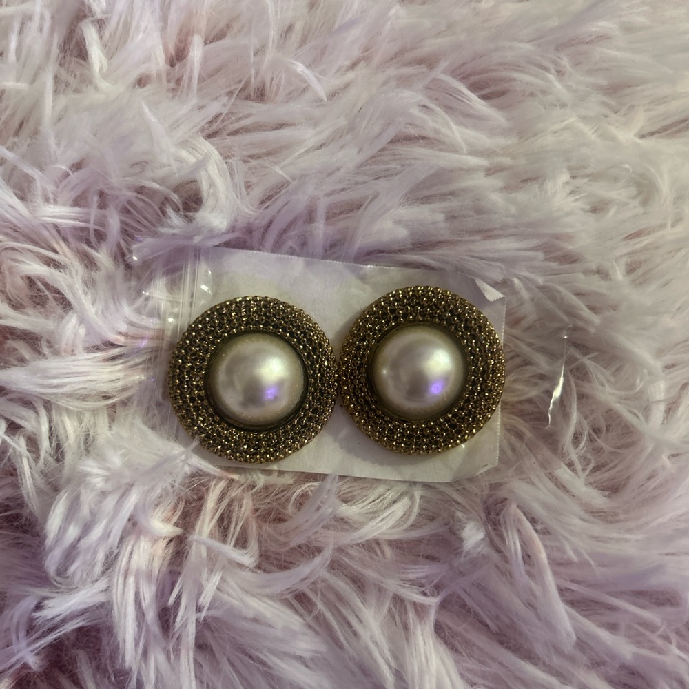 Vintage Gold Pearl Shoe Clips